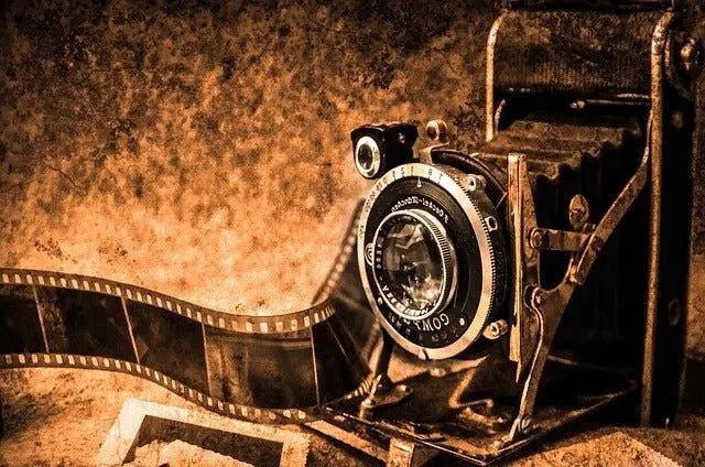 THE ADVANTAGES OF UTILIZING MONITORING CAMERAS - Lacatang Shop