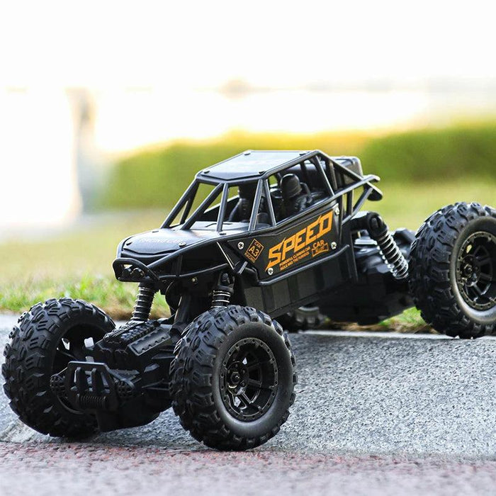 Large remote-controlled off-road vehicle, four-wheel drive, high-speed racing, climbing car, children's boy toy - Lacatang Shop