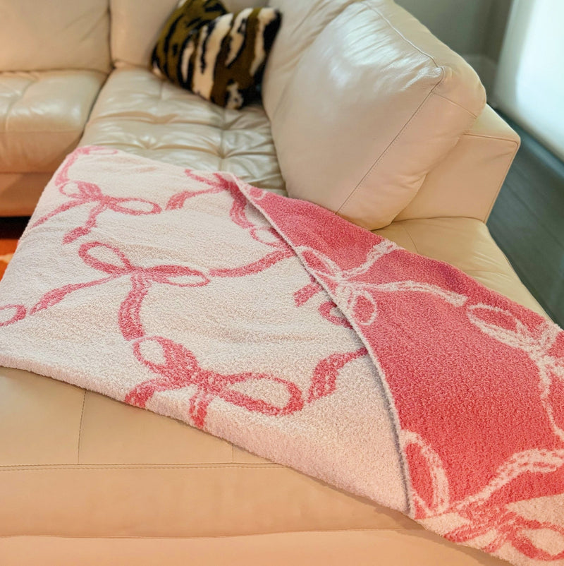 Bow Scalloped Coziest Blanket - Lacatang Shop