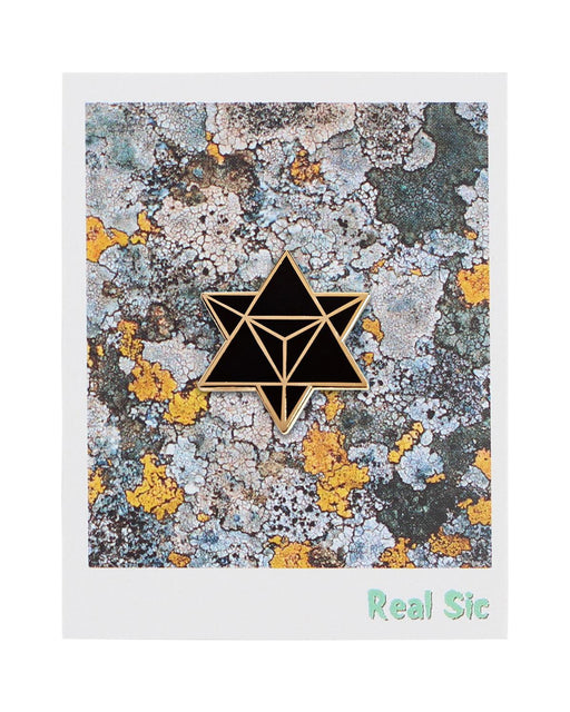 Star Merkaba / Tetrahedron – Enamel Pin 

Sparkle and Shine with Our Eye-Catching Star Merkaba/Tetrahedron Enamel Pin - Perfect for Spiritual Accessories  Accessories Fuchsia Thrace Lacatang Shop 